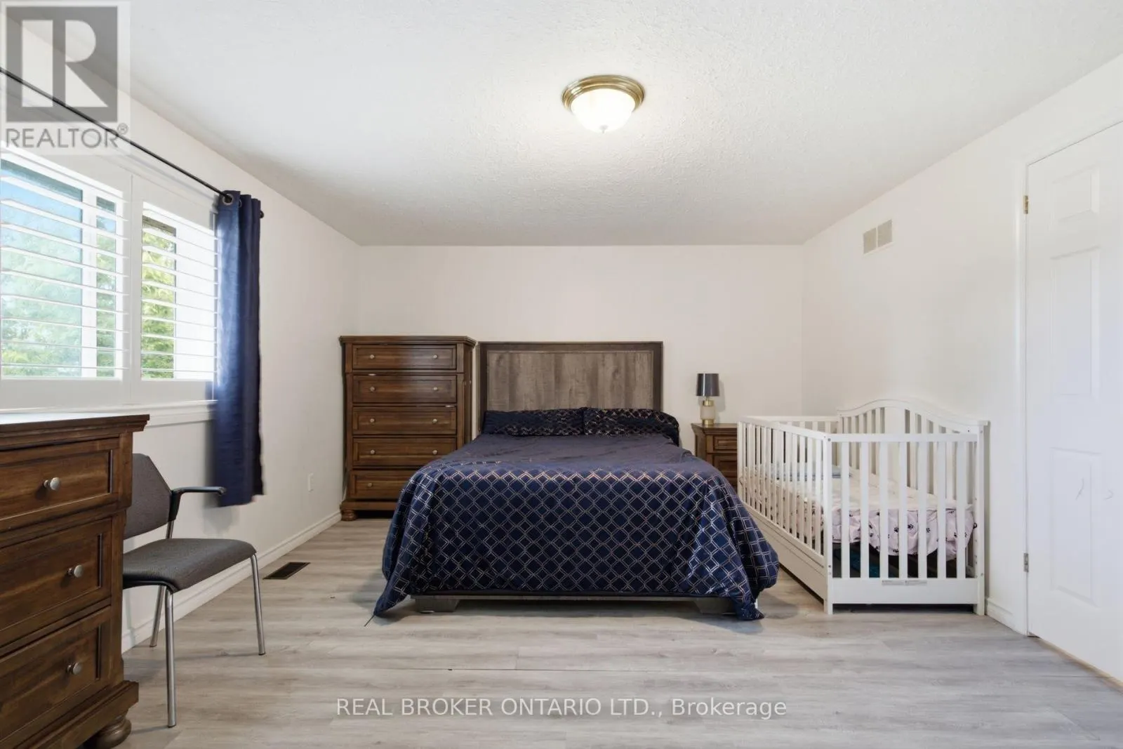 5 - 31 SCHRODER CRESCENT