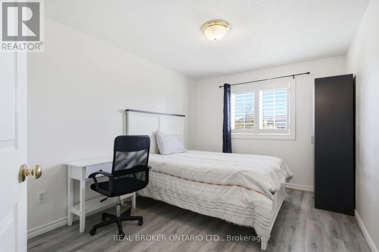 5 - 31 SCHRODER CRESCENT