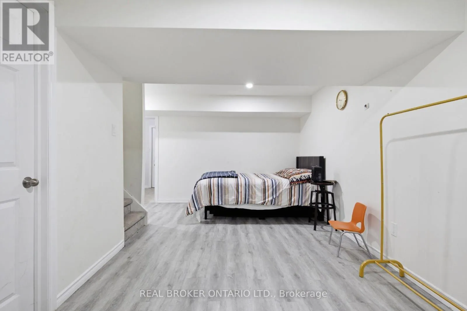 5 - 31 SCHRODER CRESCENT