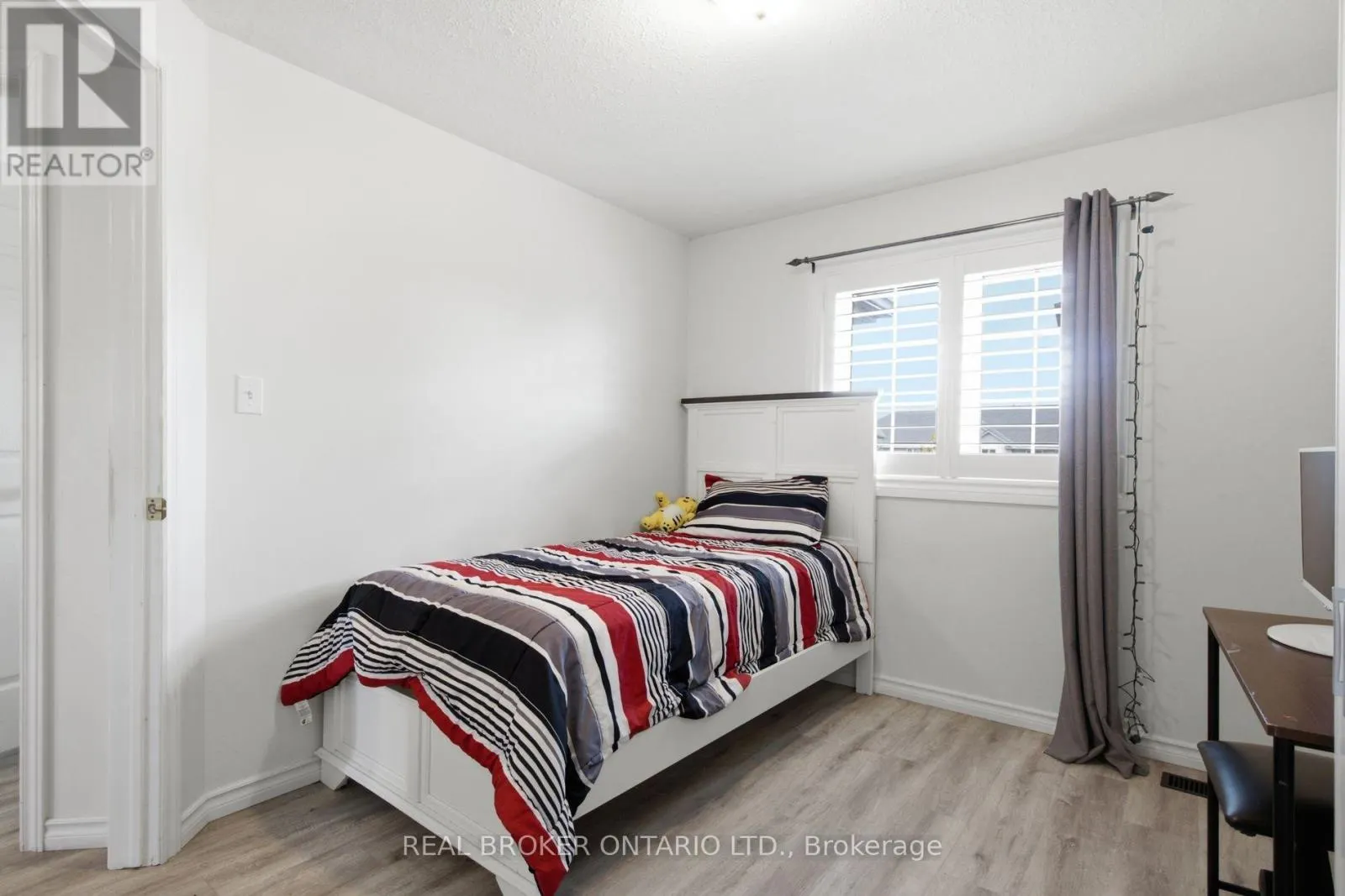 5 - 31 SCHRODER CRESCENT