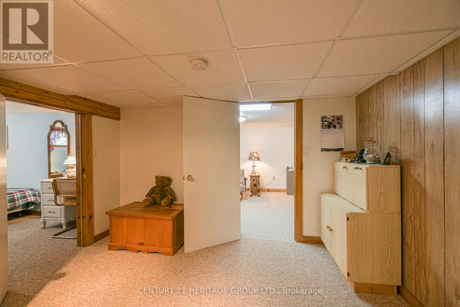 19 SPRINGWOOD CRESCENT