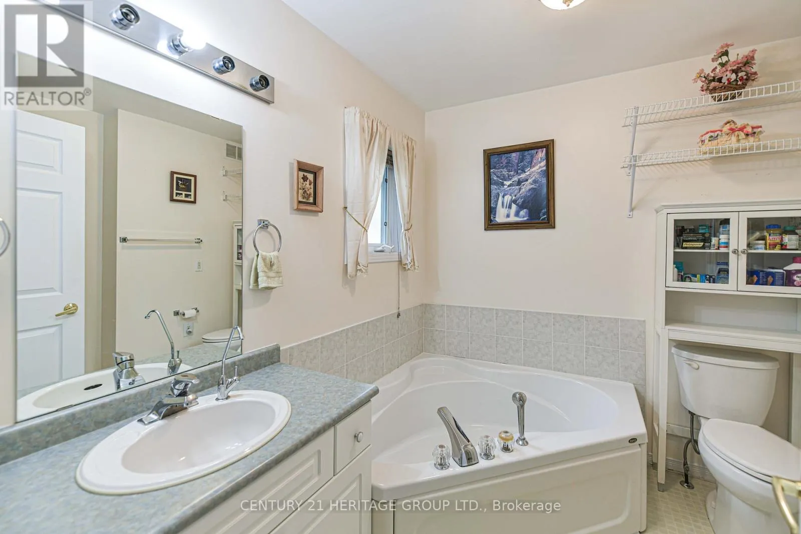 19 SPRINGWOOD CRESCENT