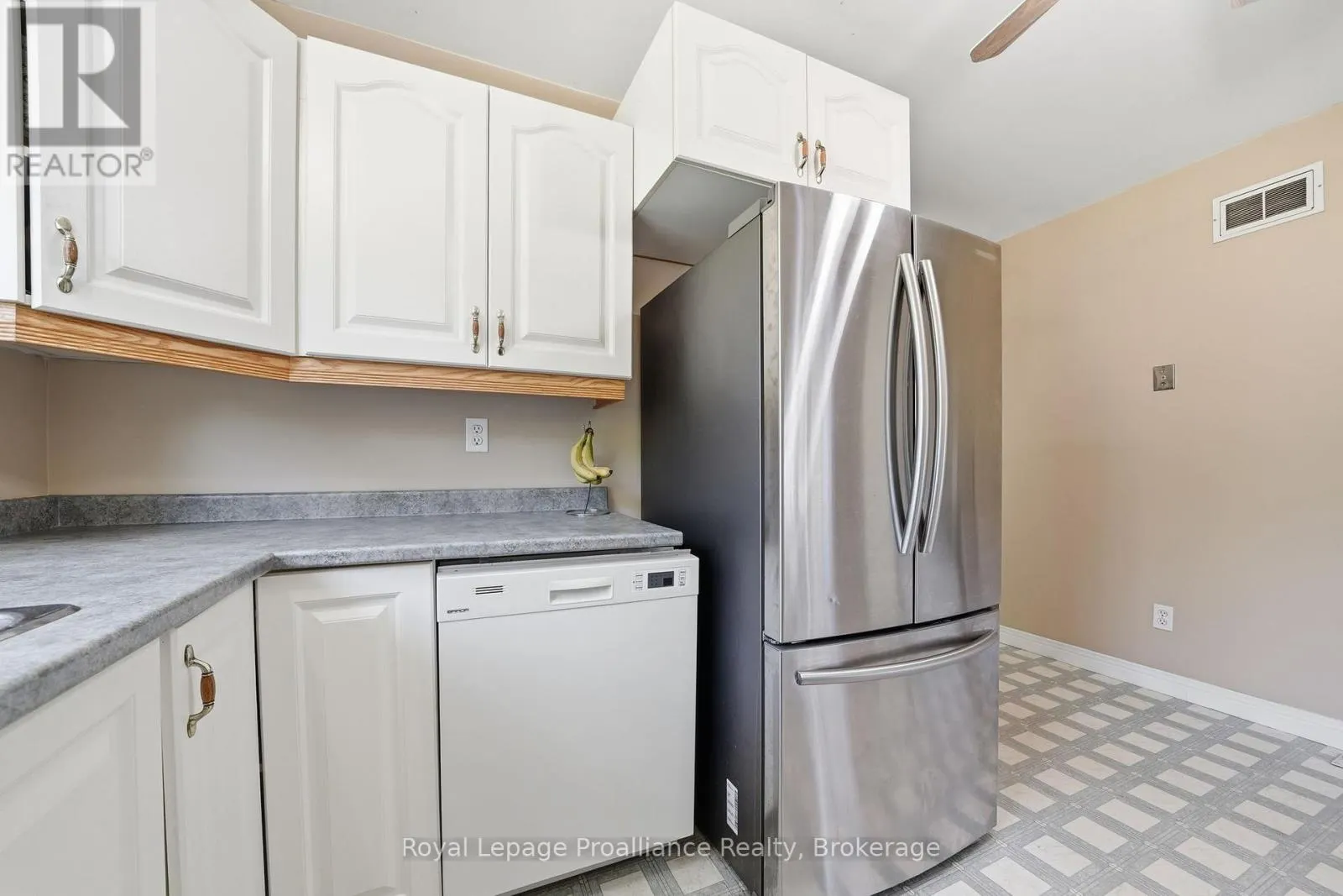 2103 RON HARNDEN ROAD