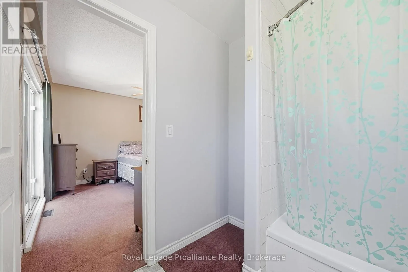 2103 RON HARNDEN ROAD