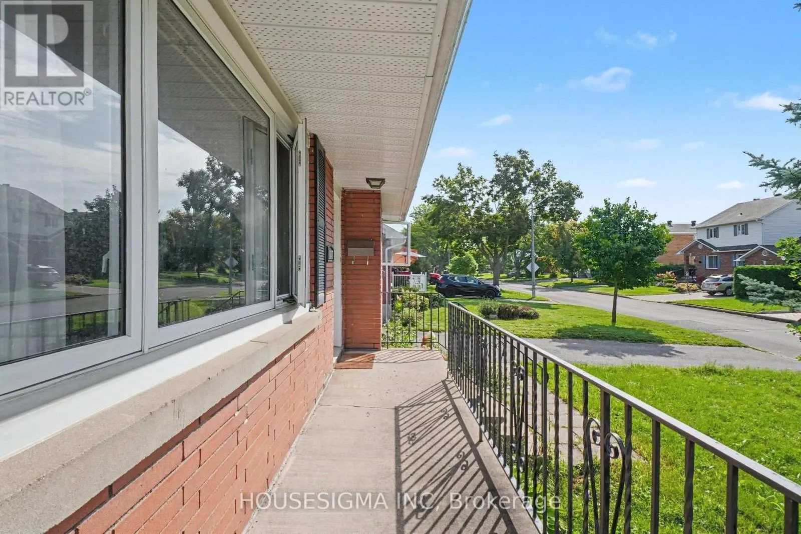 1047 RICHARD AVENUE