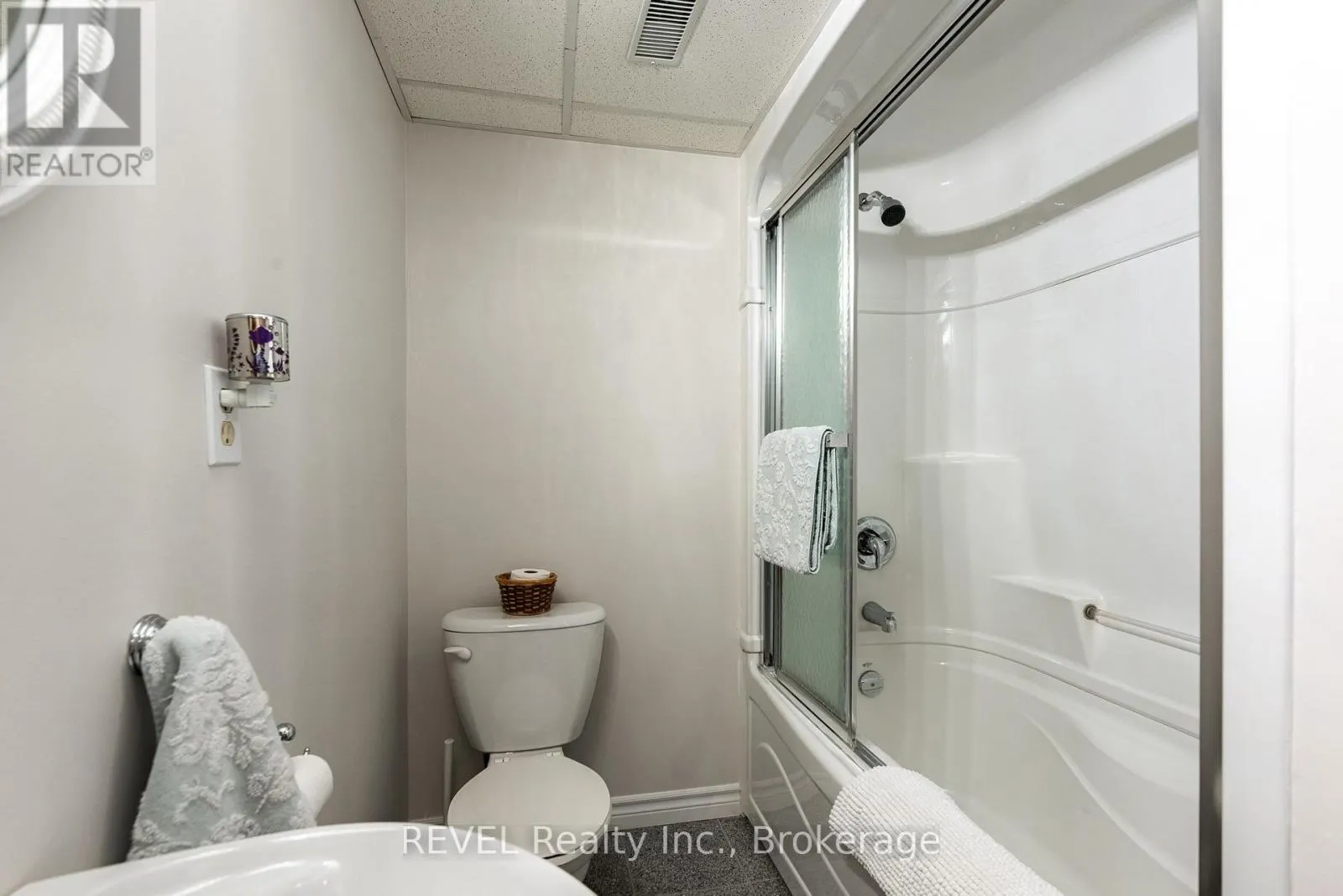 177 LAKESHORE ROAD W