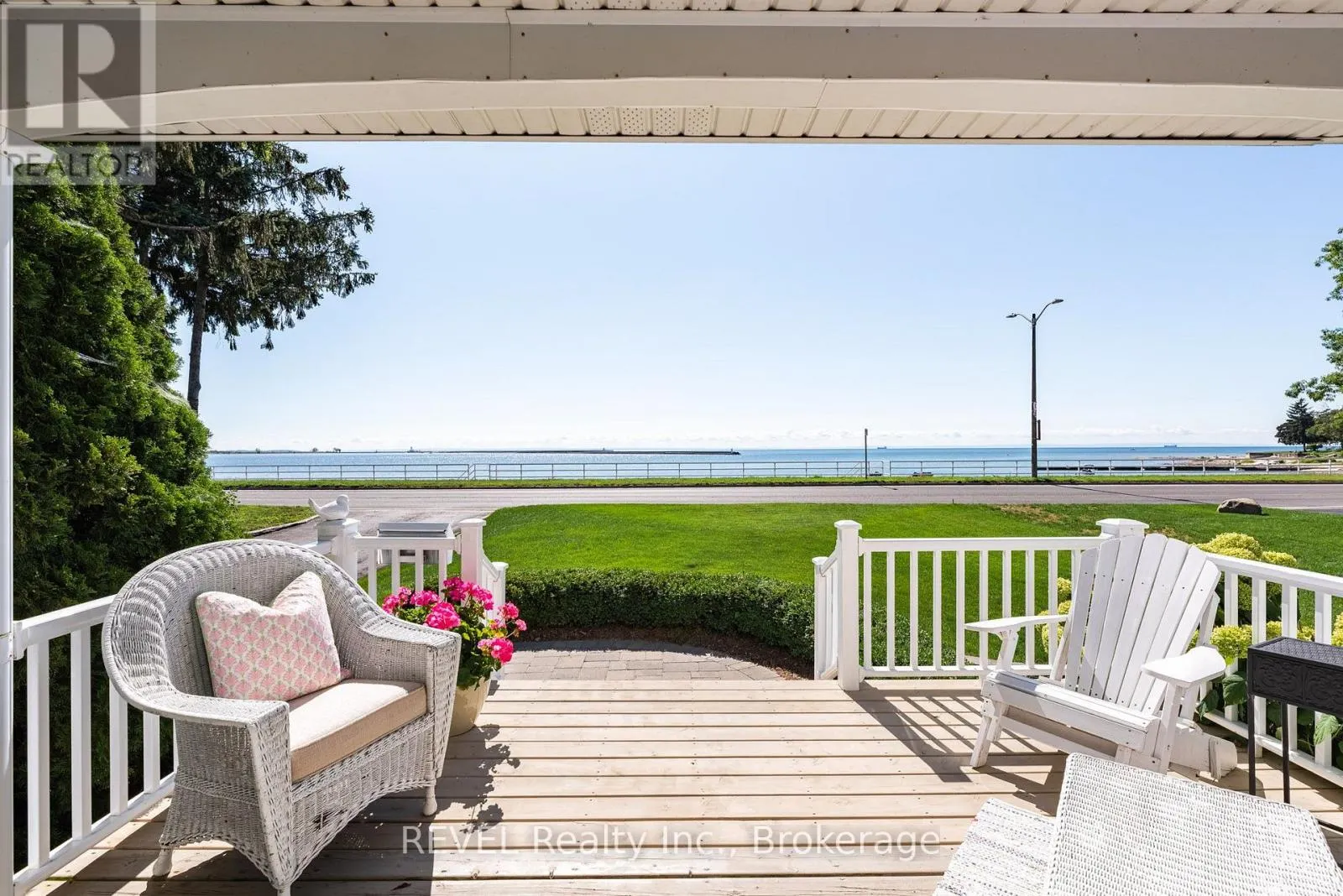 177 LAKESHORE ROAD W