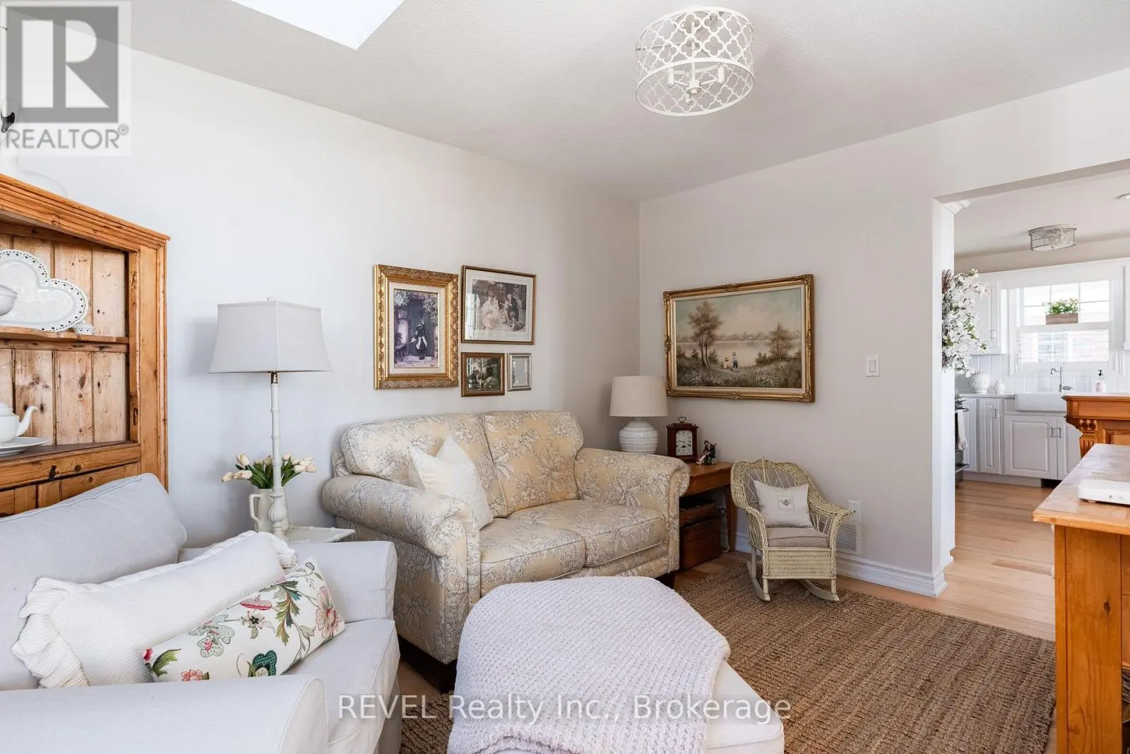 177 LAKESHORE ROAD W