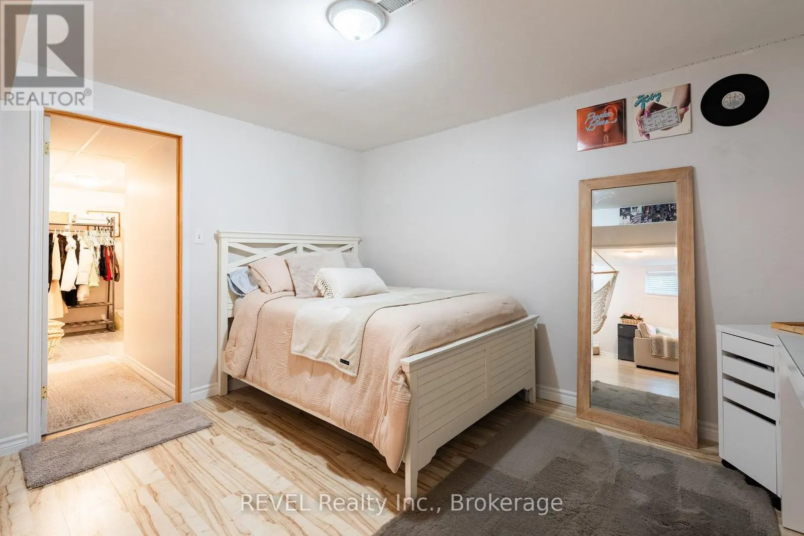 177 LAKESHORE ROAD W