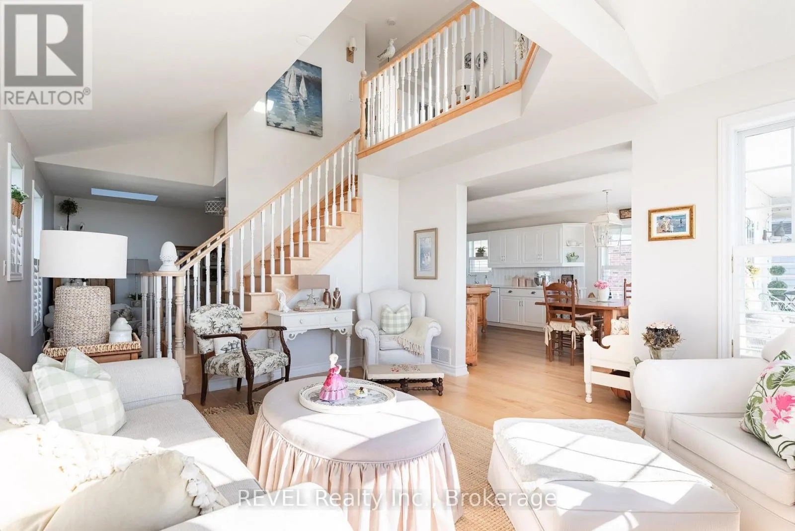 177 LAKESHORE ROAD W