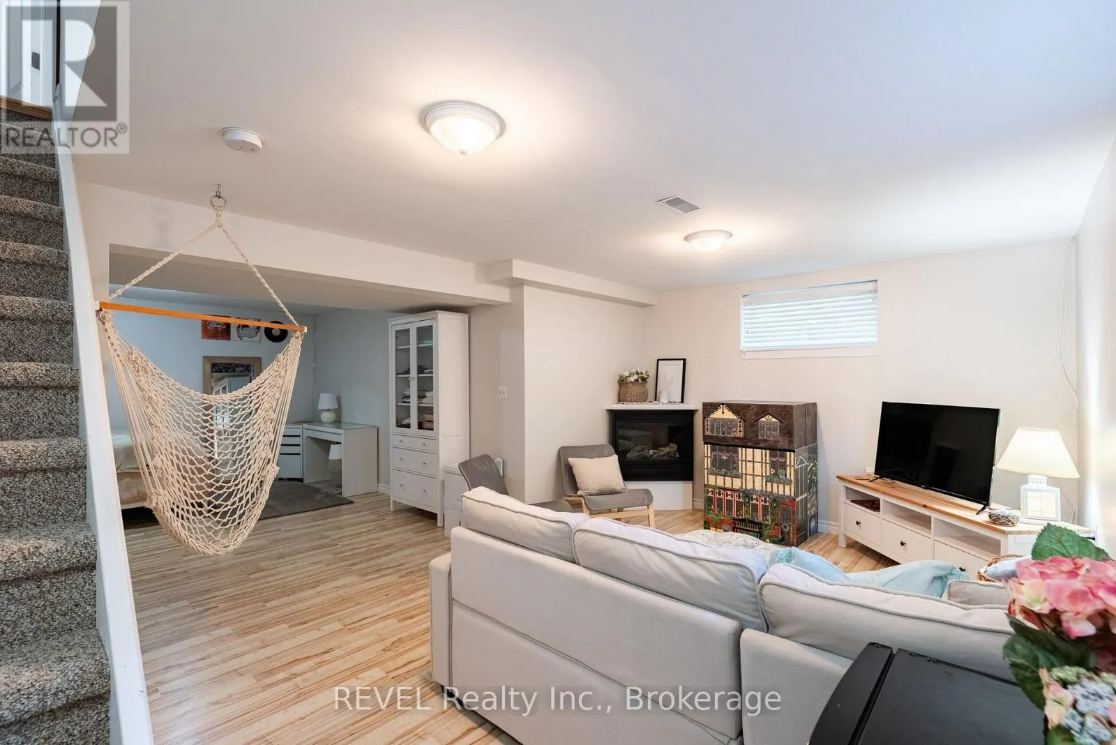 177 LAKESHORE ROAD W