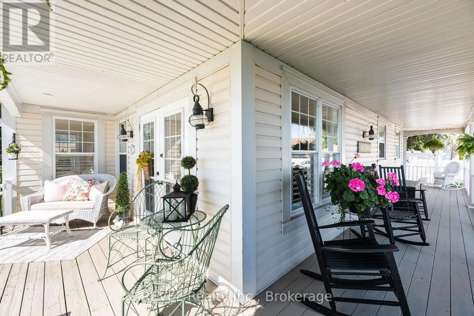 177 LAKESHORE ROAD W