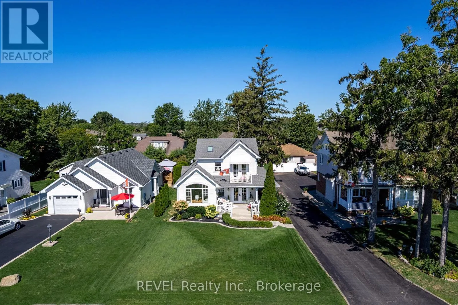 177 LAKESHORE ROAD W