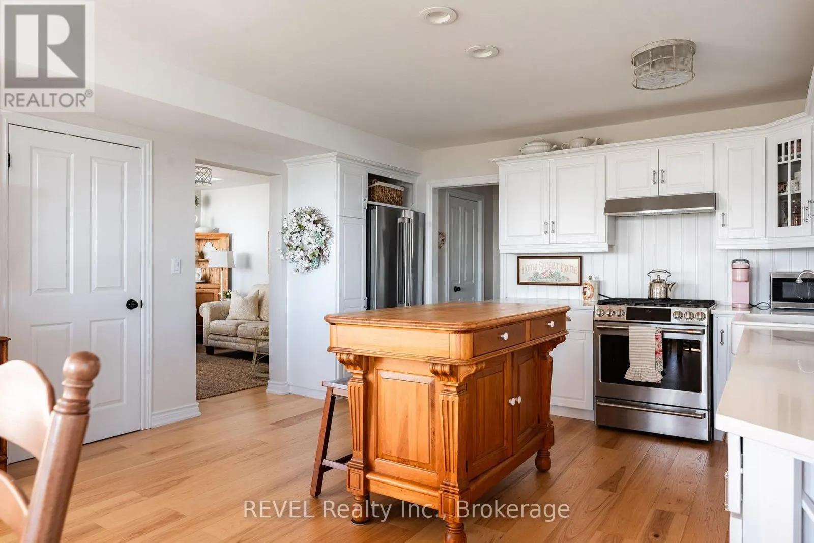 177 LAKESHORE ROAD W
