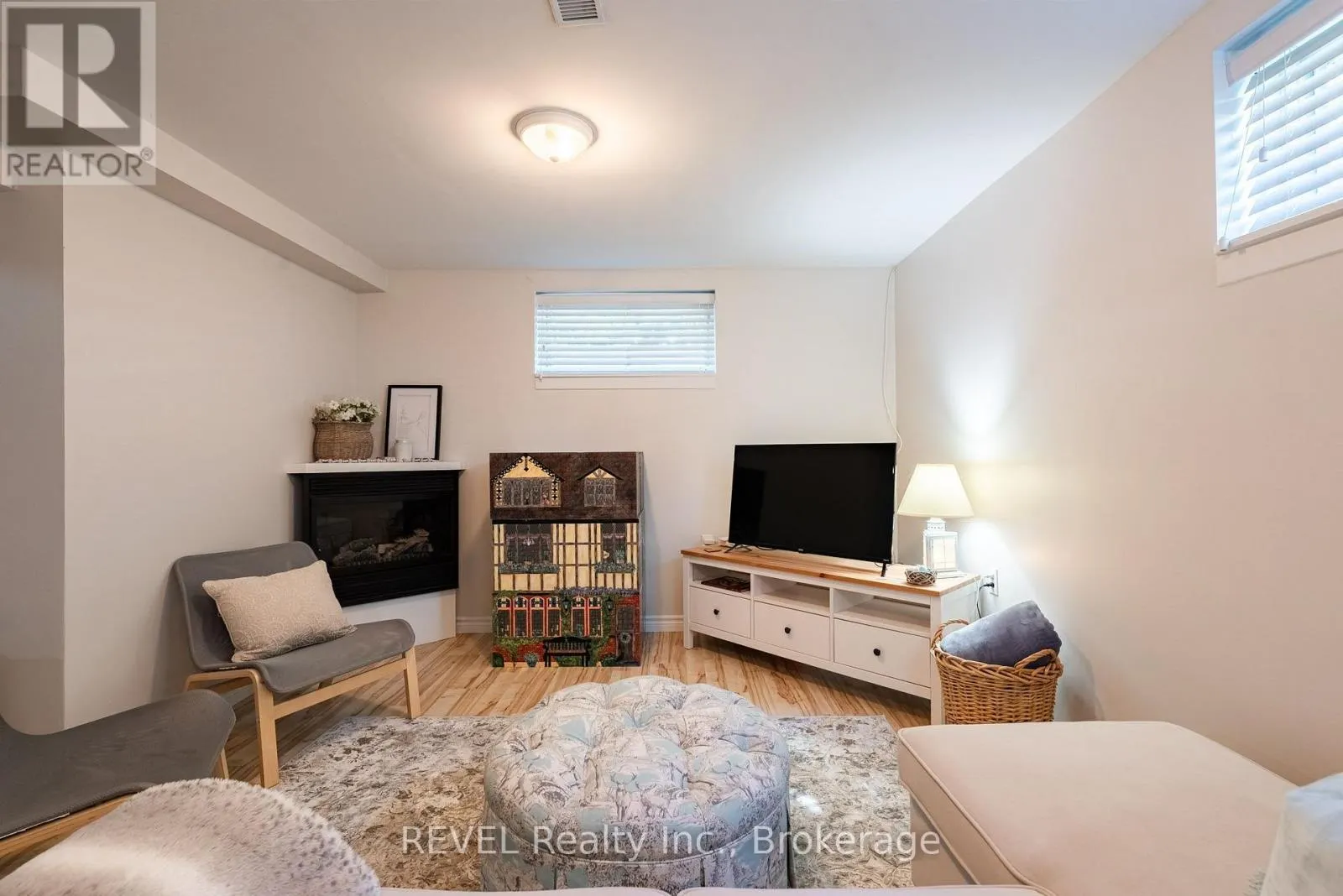177 LAKESHORE ROAD W