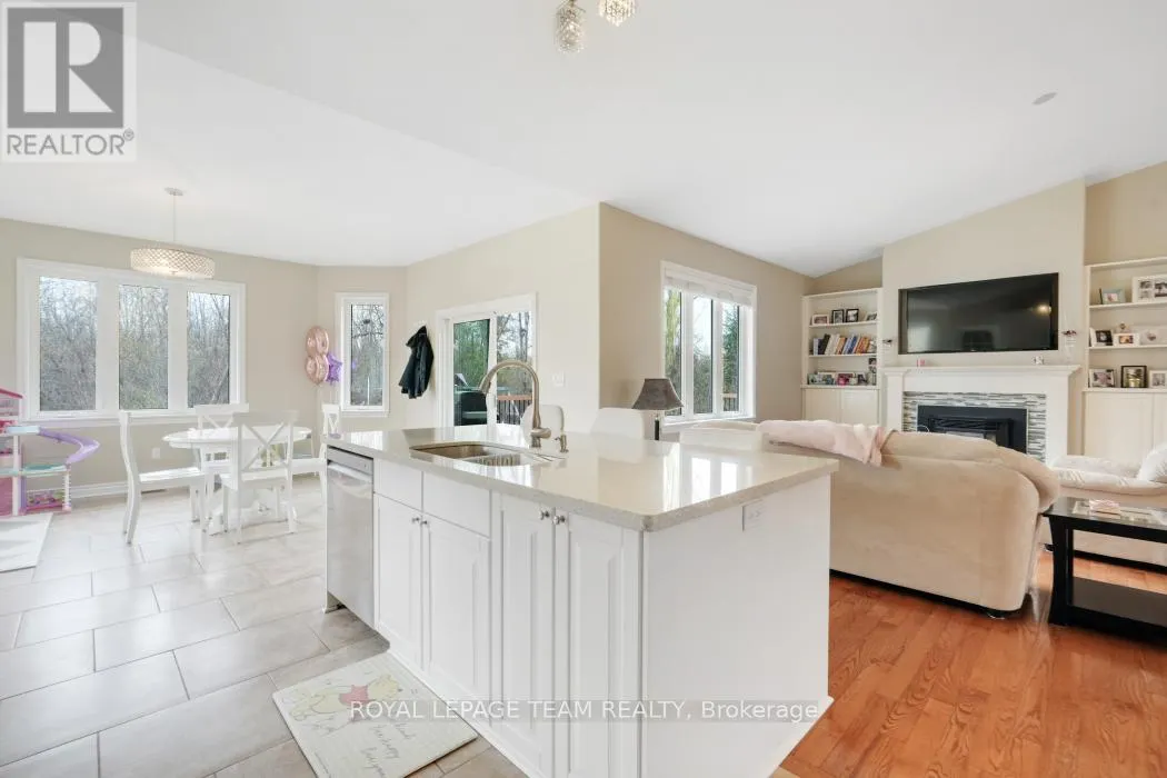 986 SOUTH GOWER DRIVE