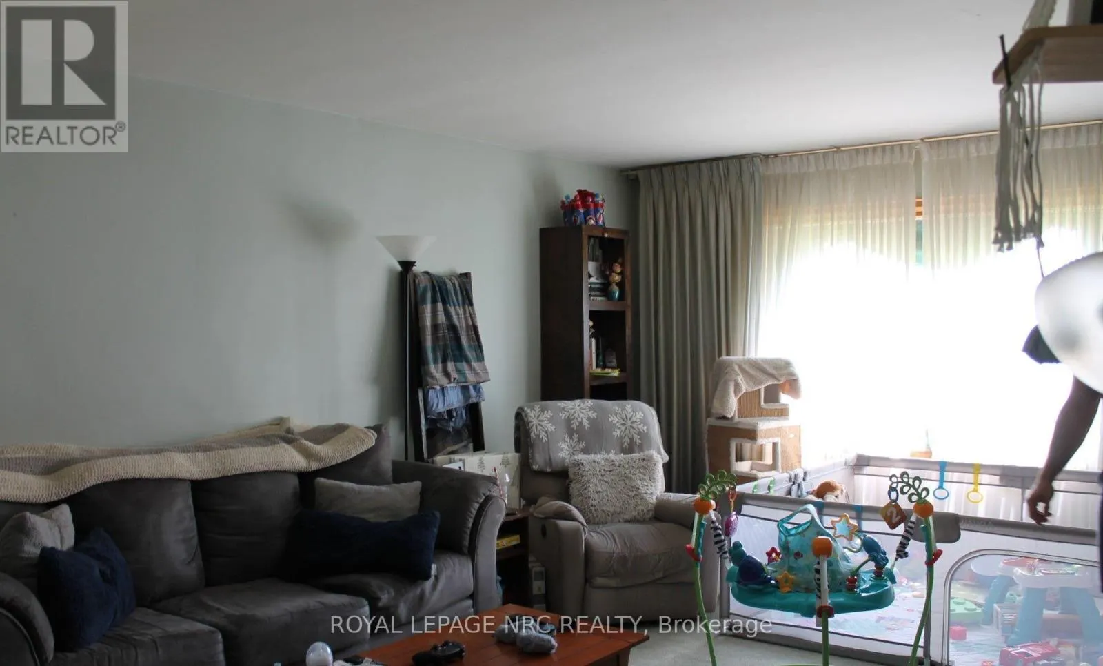 19 LAKESHORE ROAD