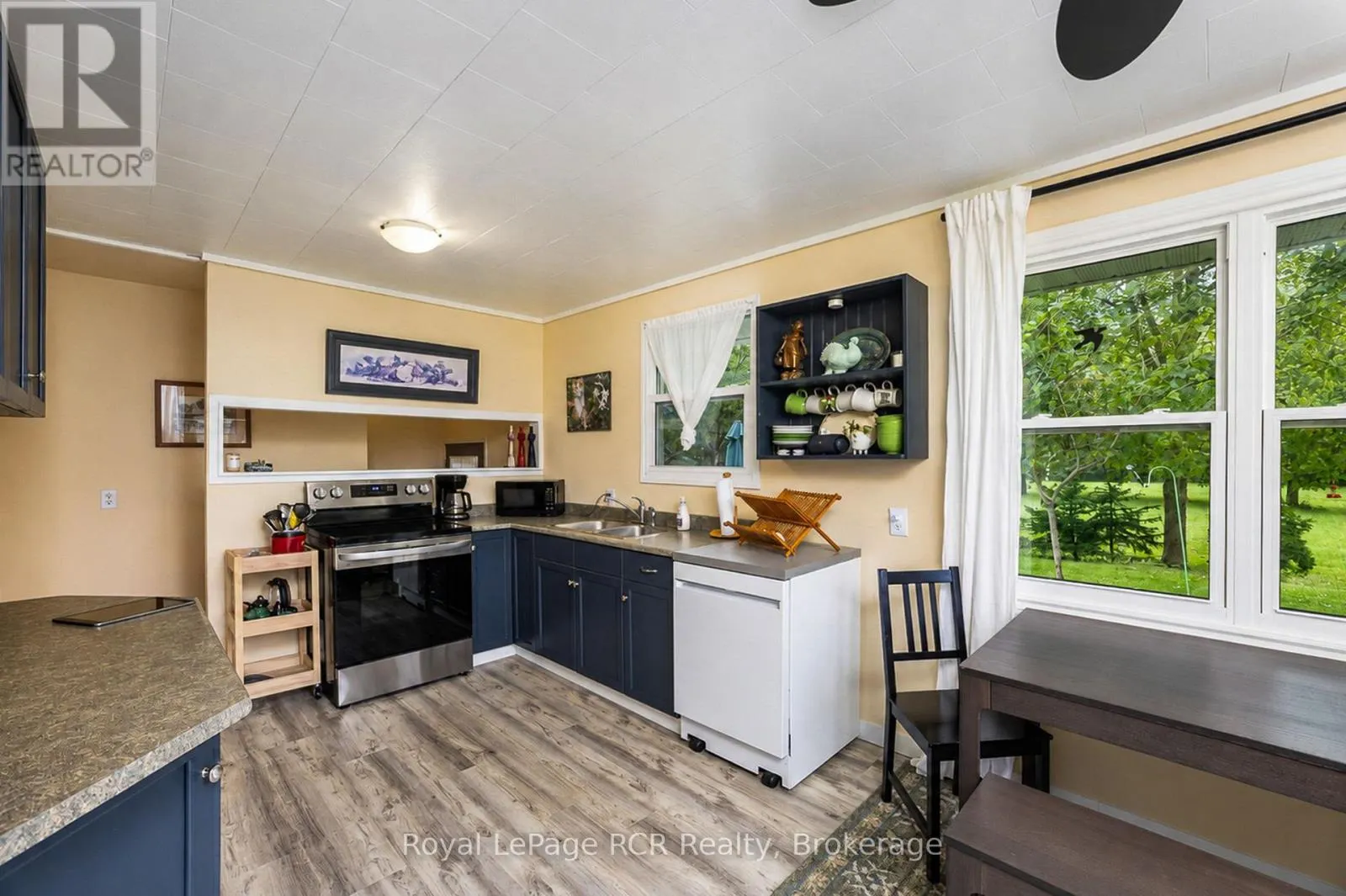 046285 OLD MAIL ROAD