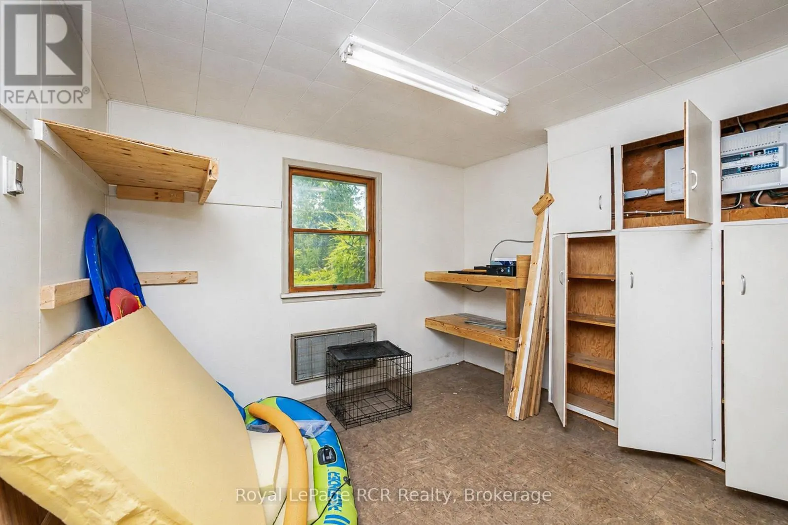 046285 OLD MAIL ROAD