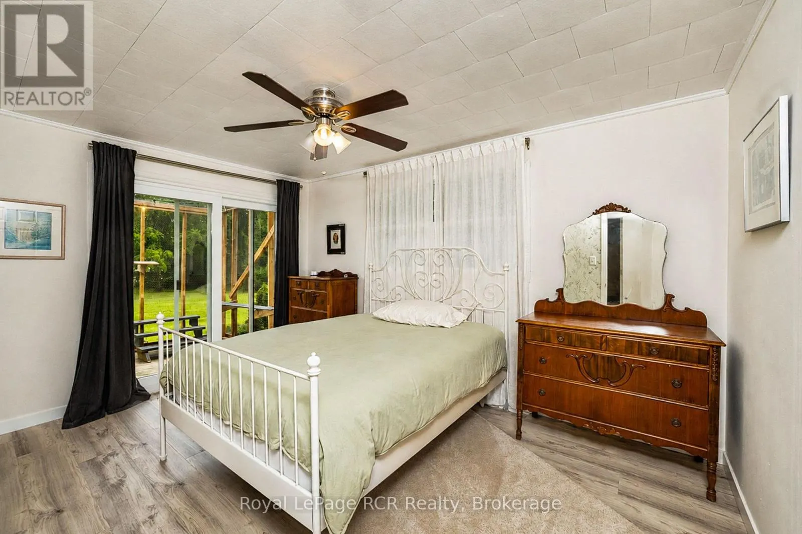 046285 OLD MAIL ROAD