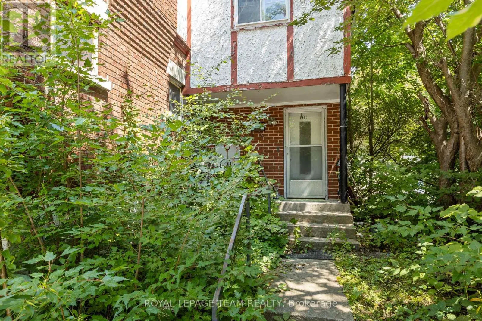101 GROSVENOR AVENUE
