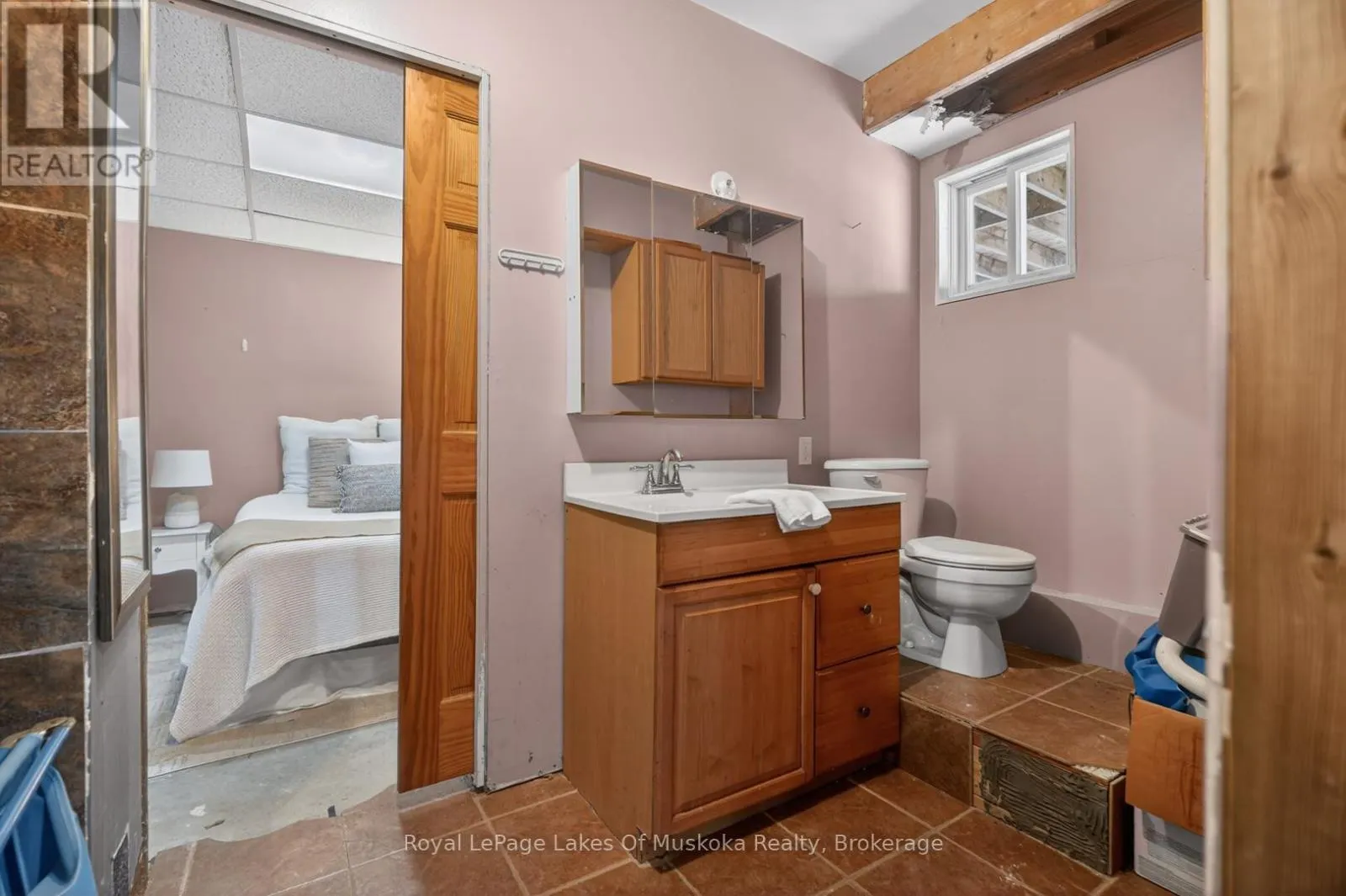 1616 SKYLINE DRIVE