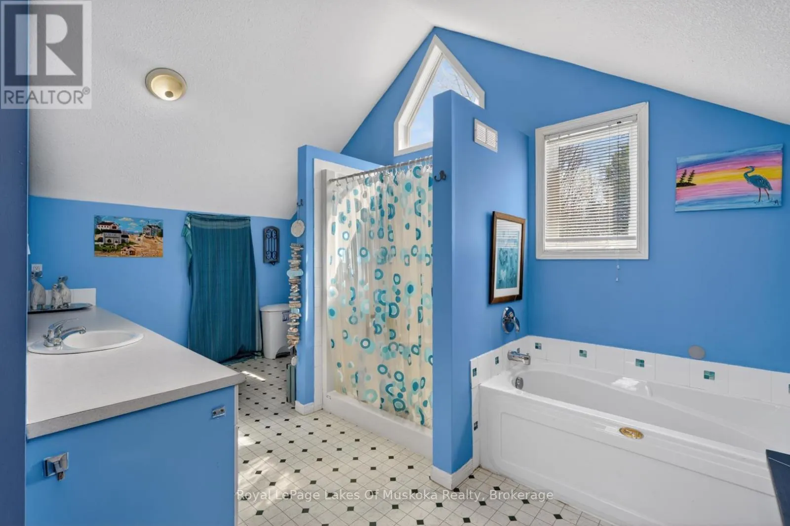 1616 SKYLINE DRIVE