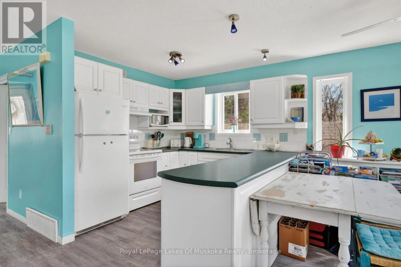 1616 SKYLINE DRIVE