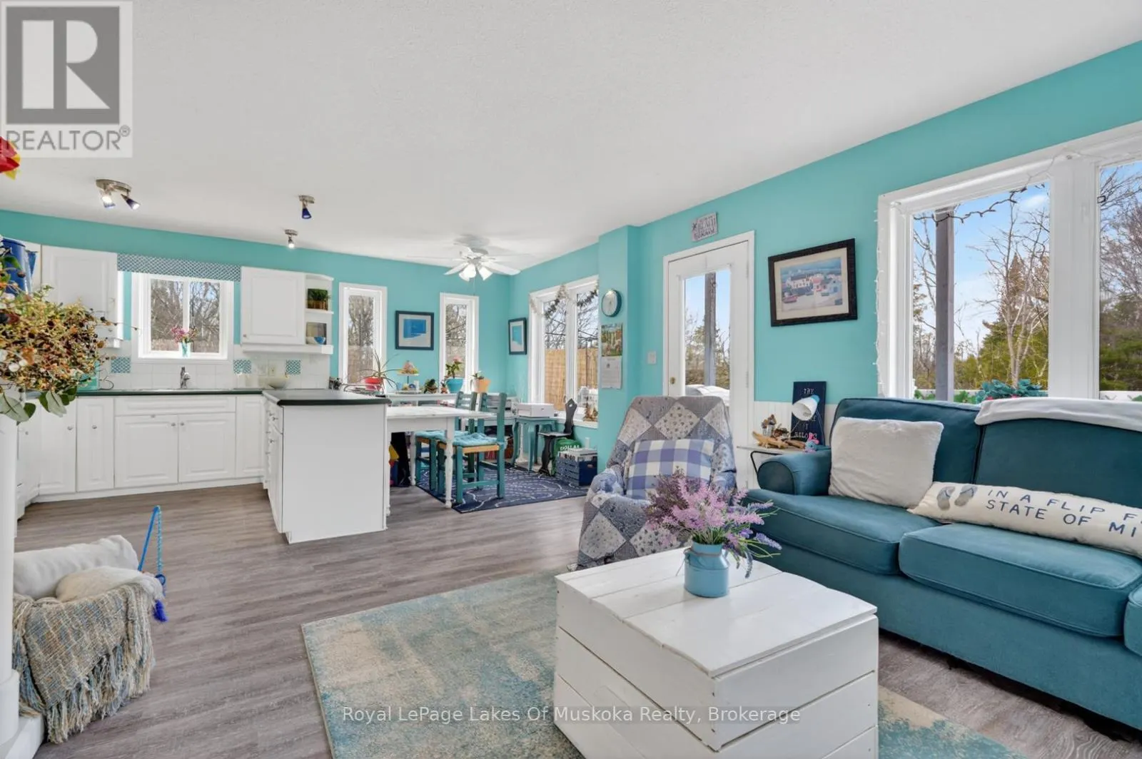 1616 SKYLINE DRIVE