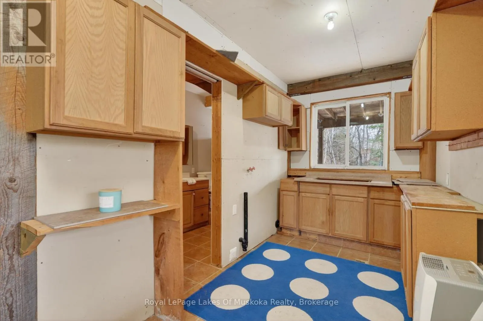 1616 SKYLINE DRIVE