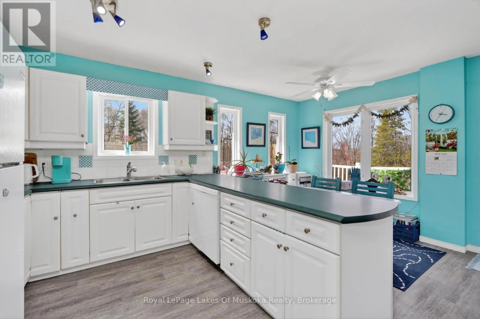 1616 SKYLINE DRIVE
