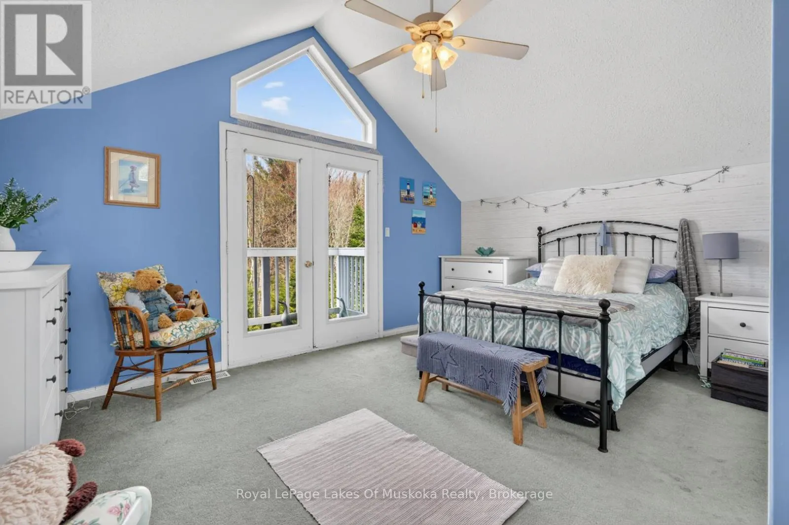 1616 SKYLINE DRIVE
