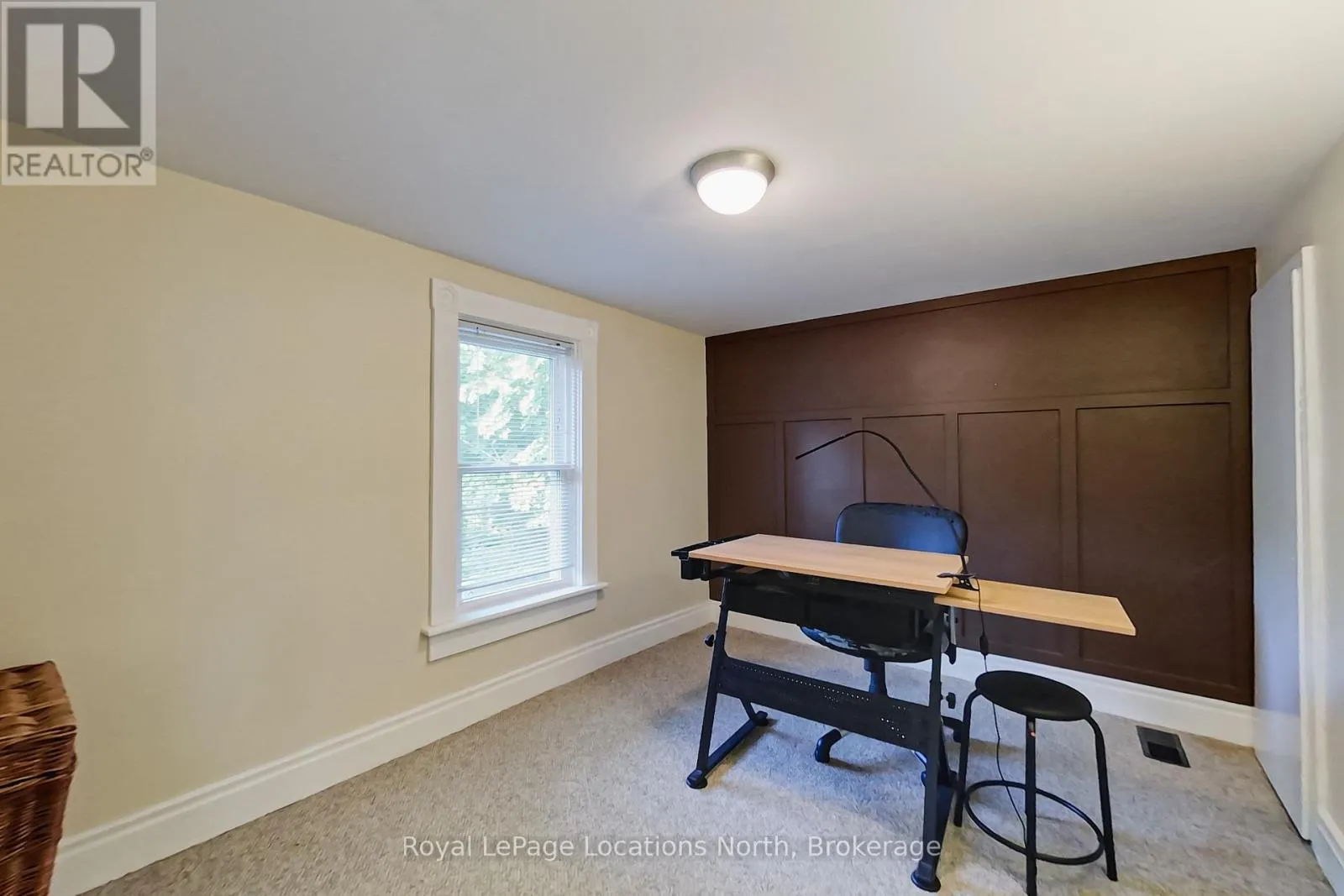 27 EDWIN STREET E