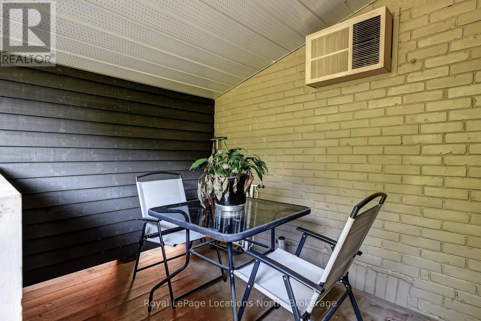 27 EDWIN STREET E