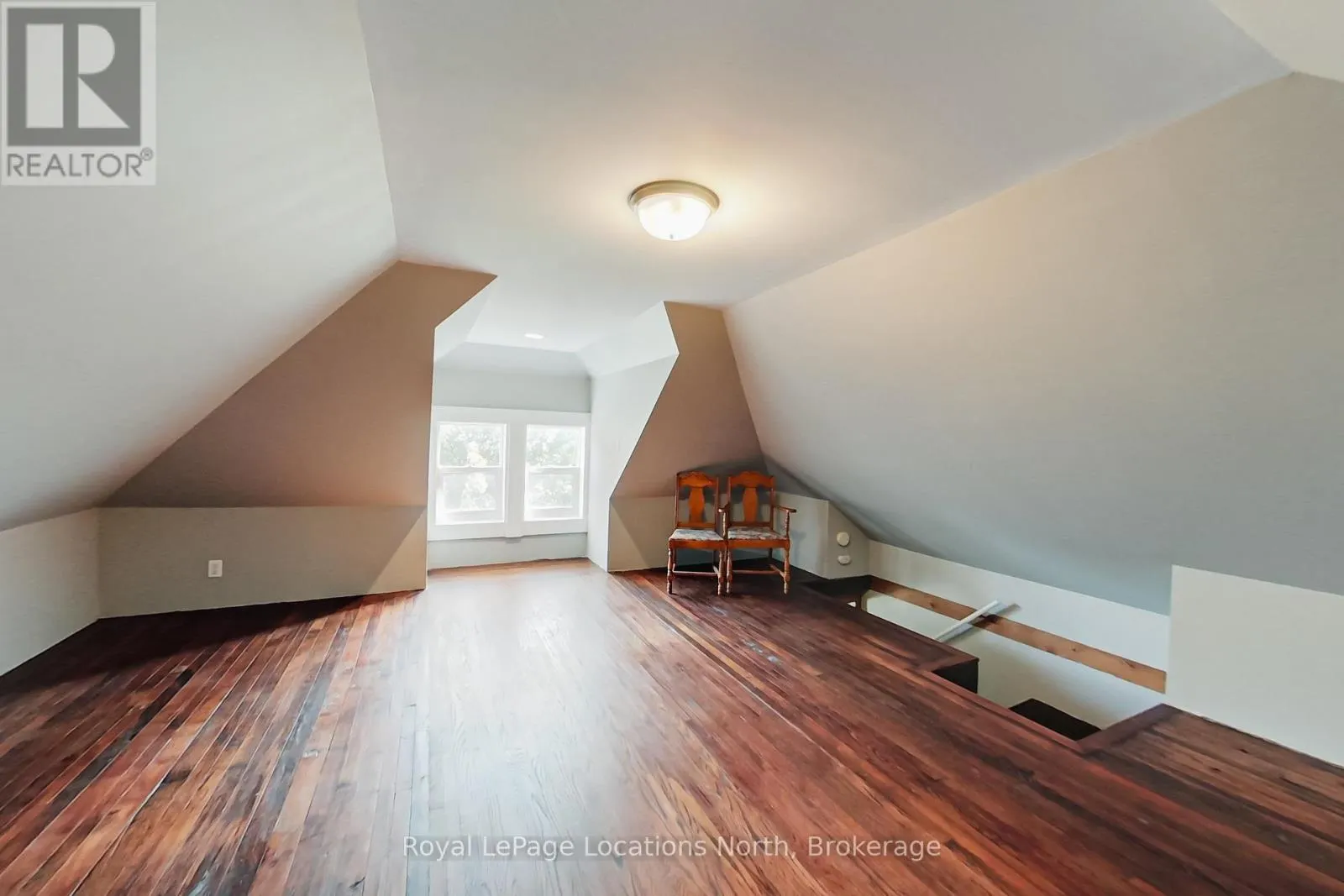27 EDWIN STREET E