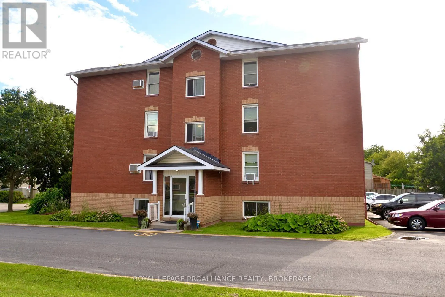 205 - 540 TALBOT PLACE #205