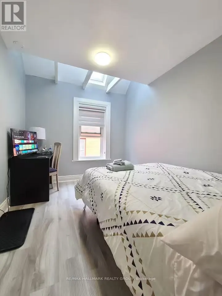474 SOMERSET STREET W