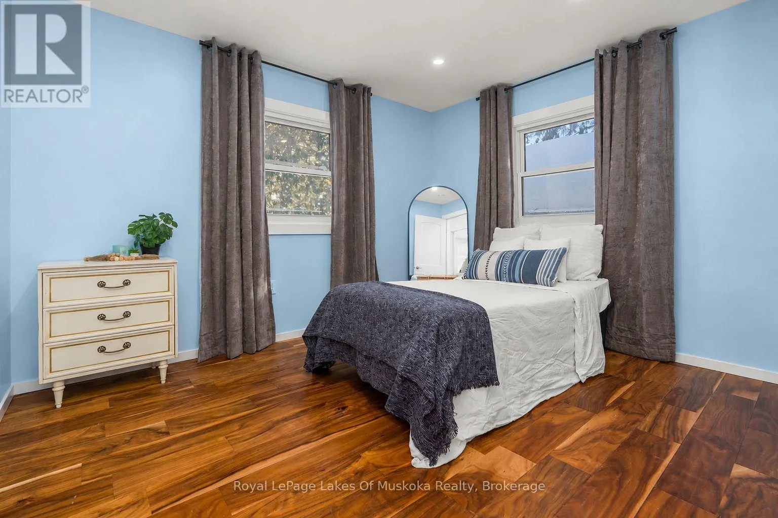 30 KITCHEN ROAD S