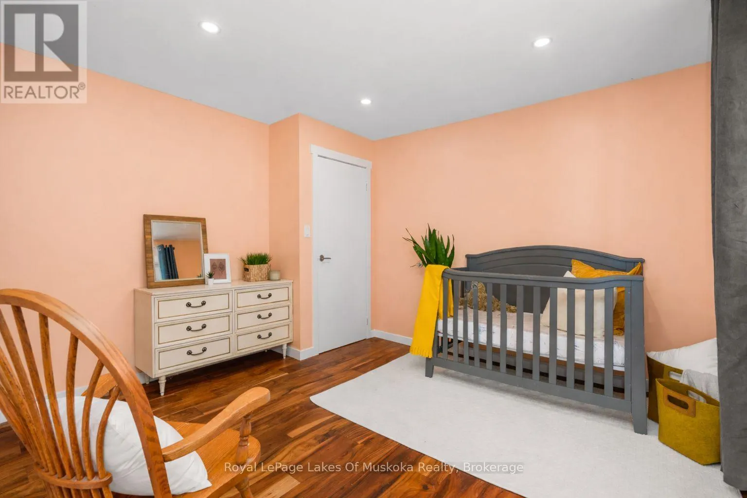 30 KITCHEN ROAD S