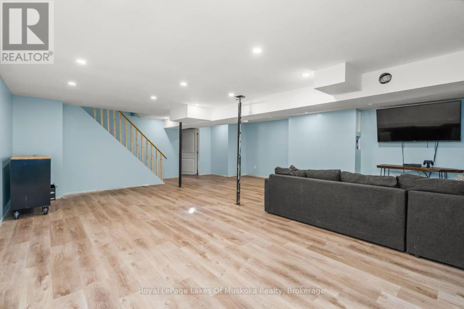 30 KITCHEN ROAD S