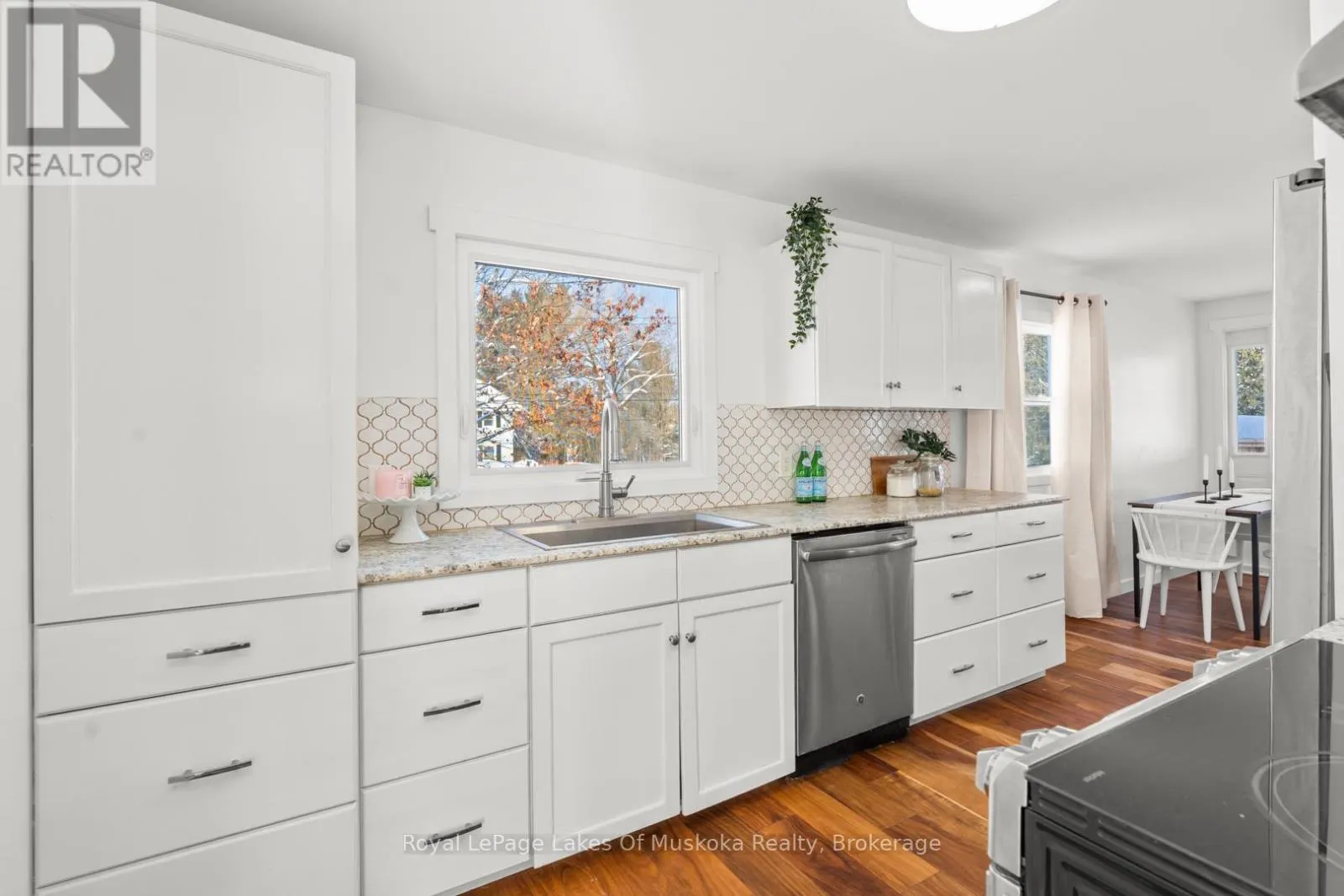 30 KITCHEN ROAD S