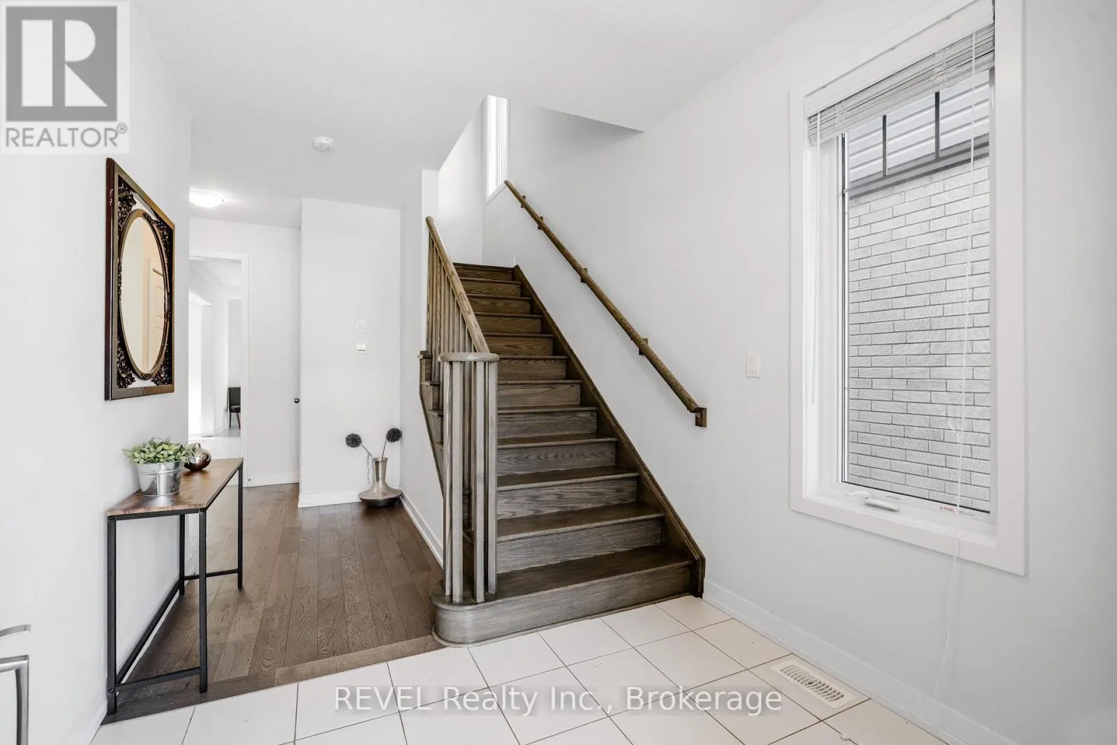 111 SUNFLOWER CRESCENT