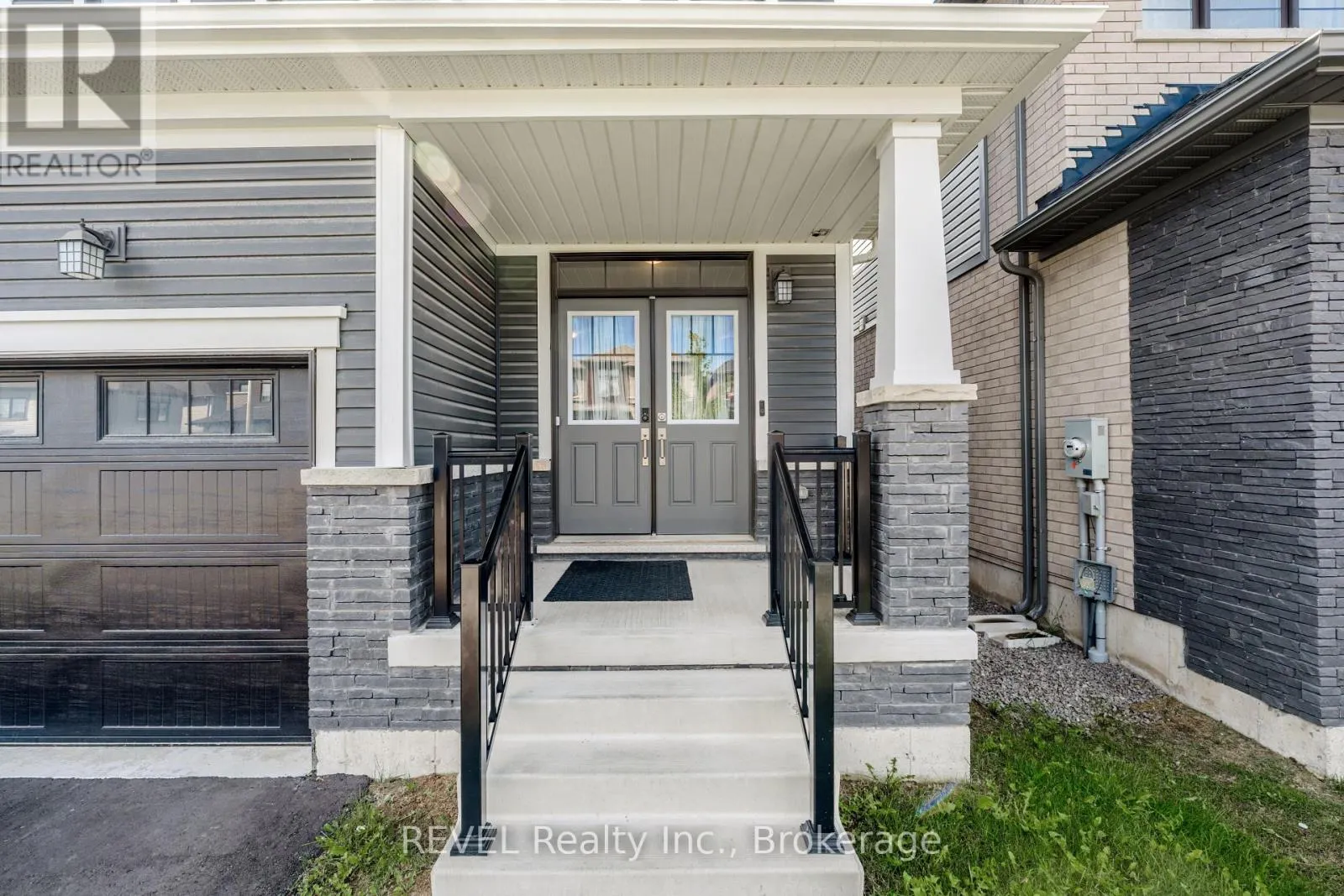111 SUNFLOWER CRESCENT