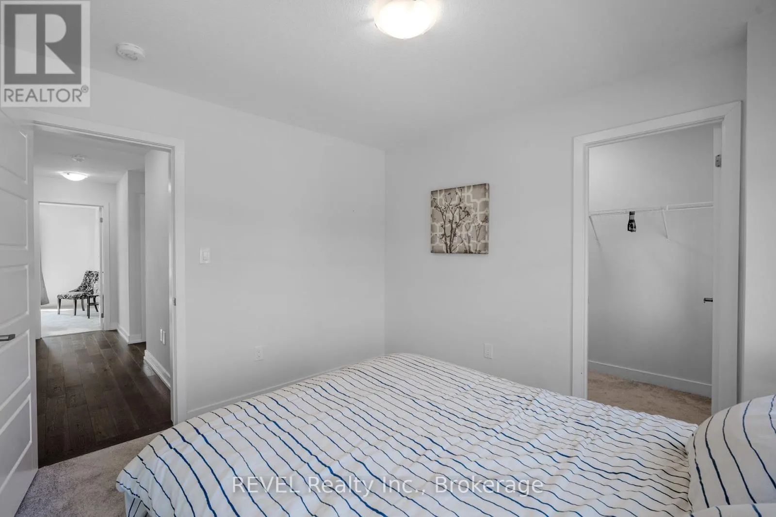 111 SUNFLOWER CRESCENT