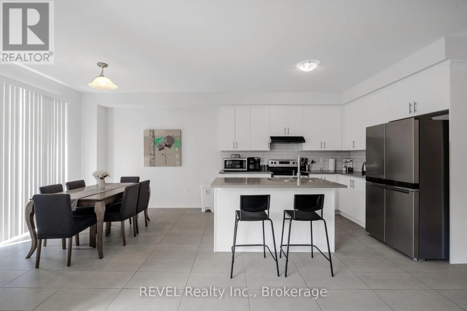 111 SUNFLOWER CRESCENT