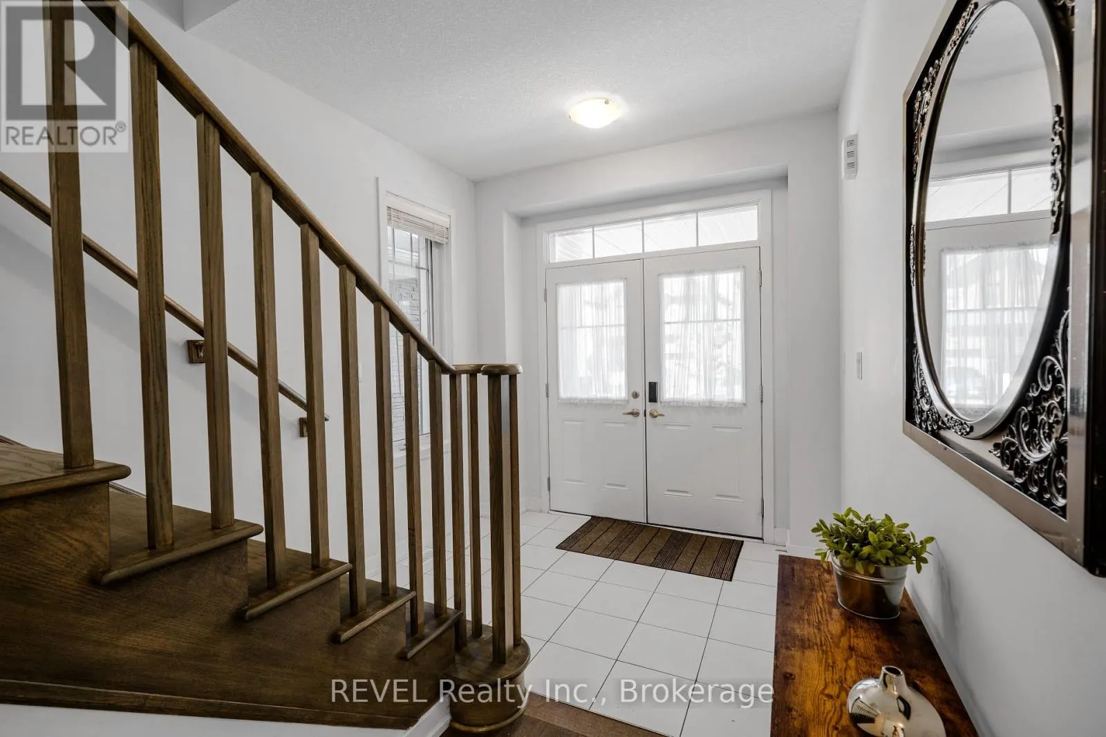 111 SUNFLOWER CRESCENT