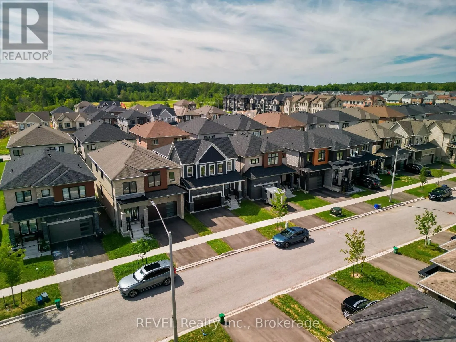 111 SUNFLOWER CRESCENT