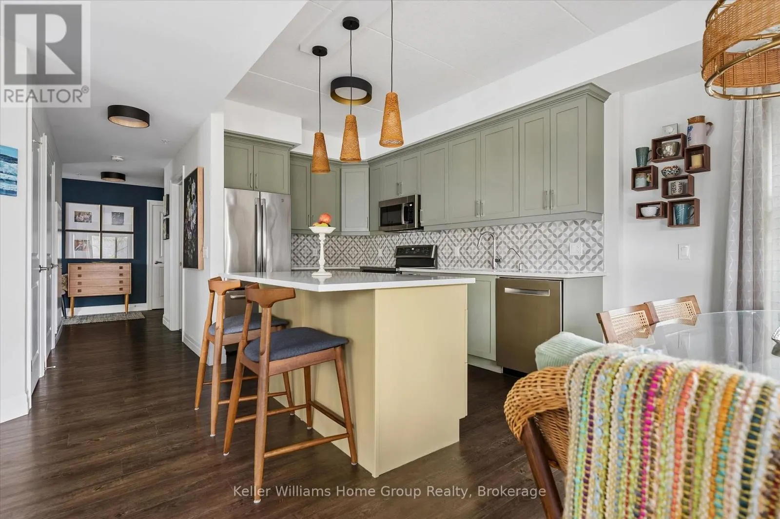 201 - 19 STUMPF STREET #201