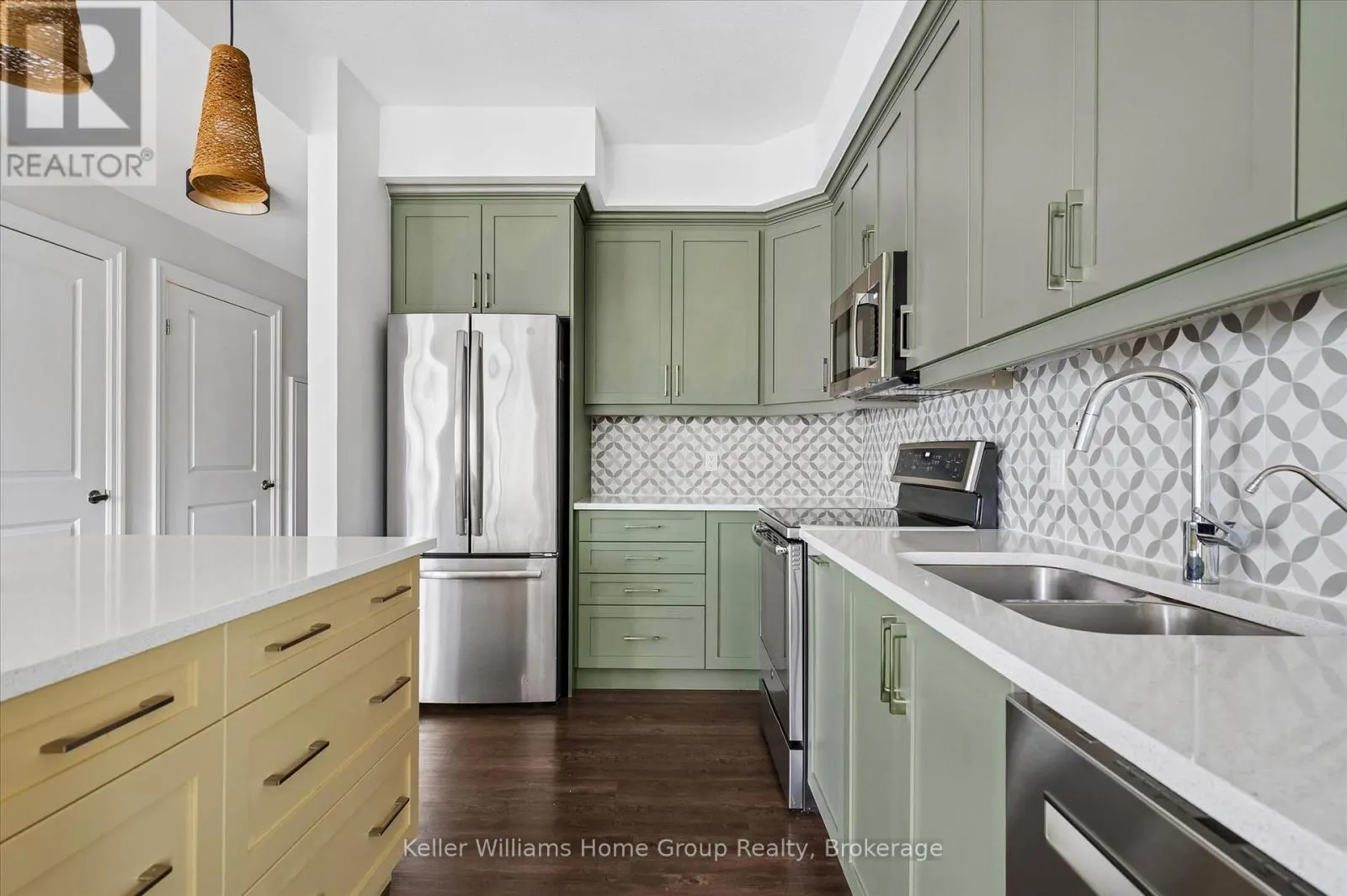 201 - 19 STUMPF STREET #201