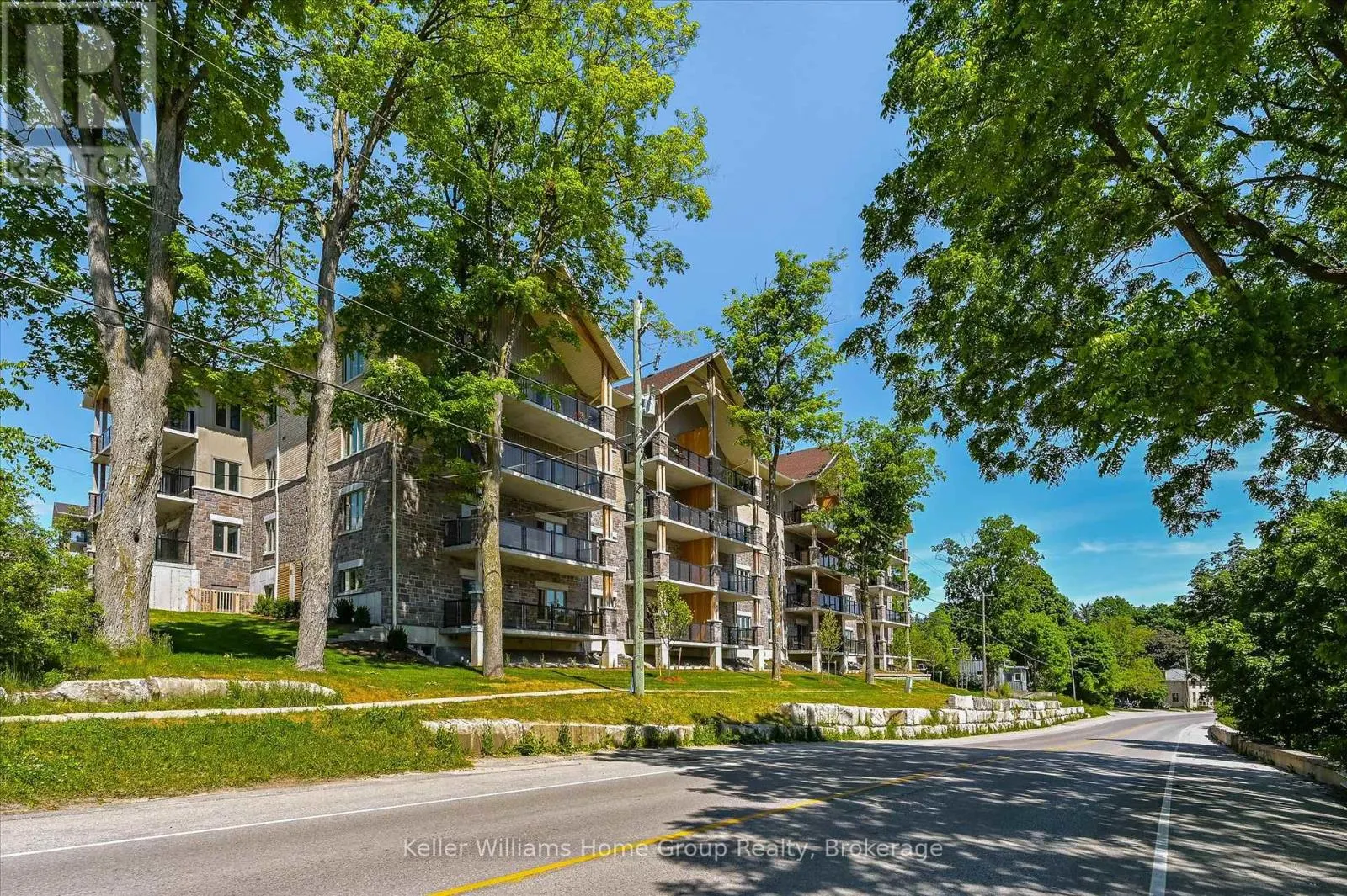 201 - 19 STUMPF STREET #201